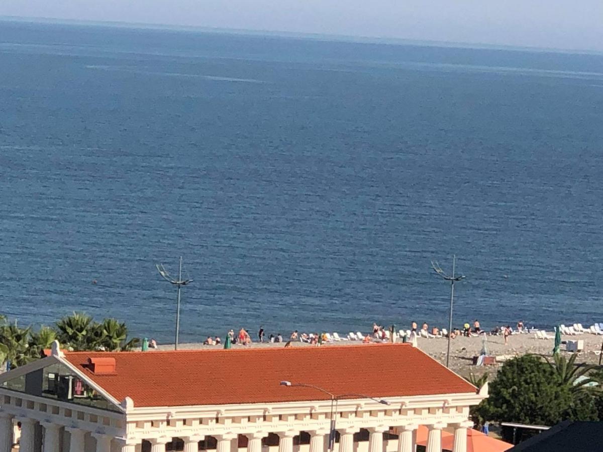 Apartment Sea Tower Khimshiashvili 15 Batumi Exterior photo
