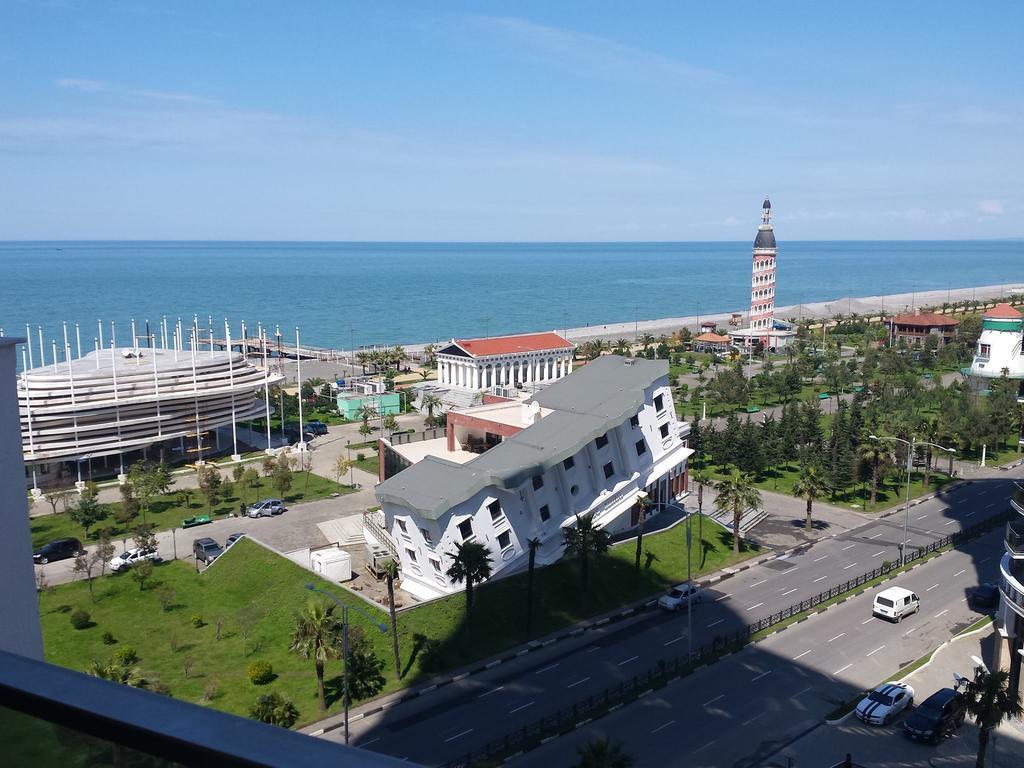 Apartment Sea Tower Khimshiashvili 15 Batumi Exterior photo